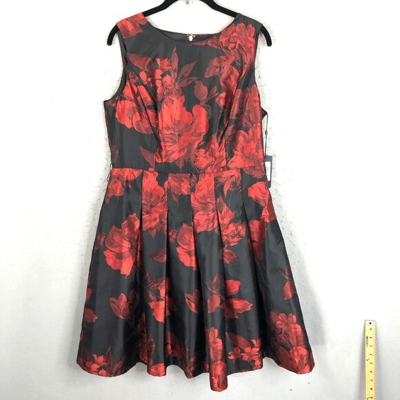 Tommy Hilfiger Dress Women 12 Red Black Jacquard Dark Floral Shiny Event NEW - Picture 1 of 16